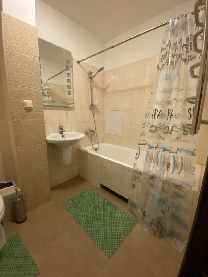 Apartment Next To Metro Station Pechersk Kiev Exterior foto